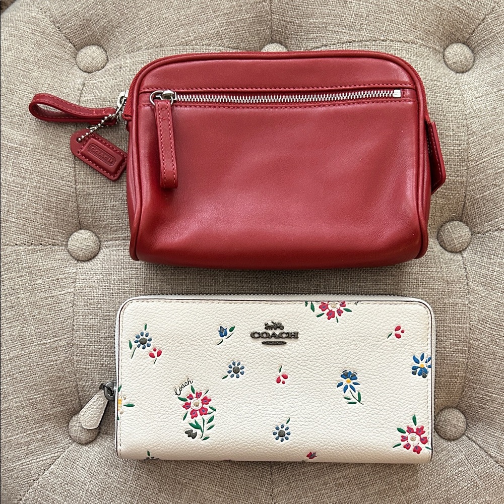 Coach Wallet / Vintage Makeup Bag—Both Like New Condition—Cream/Red/Blue Floral